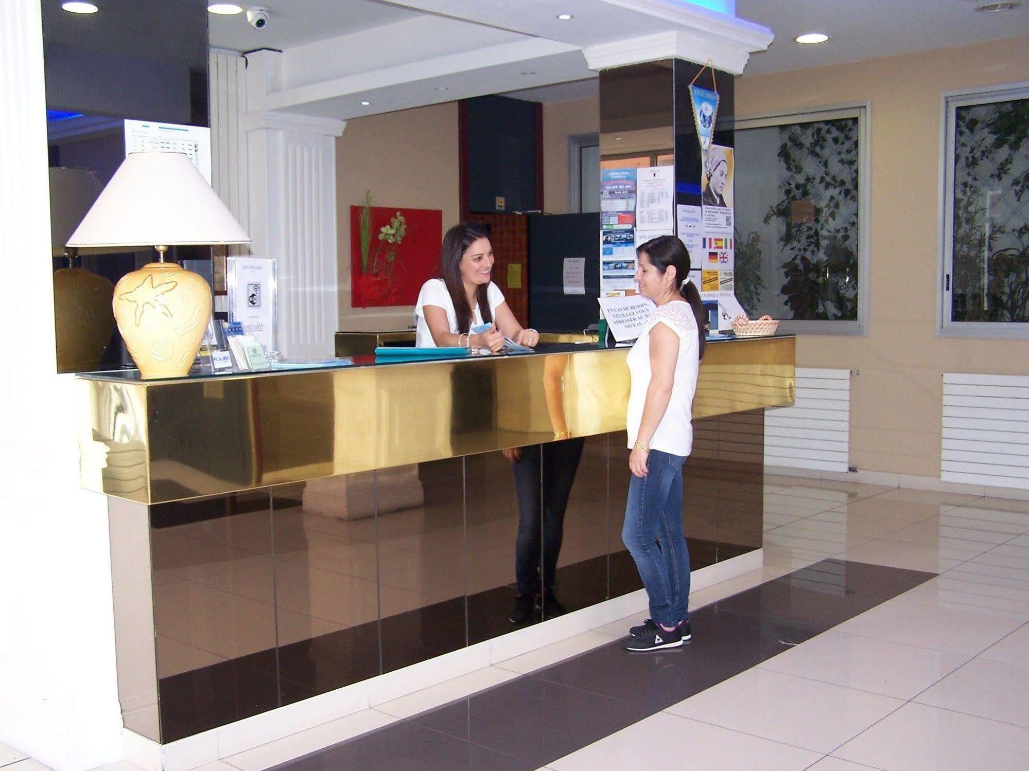 Hotel Estival Arriel Lourdes Exterior photo